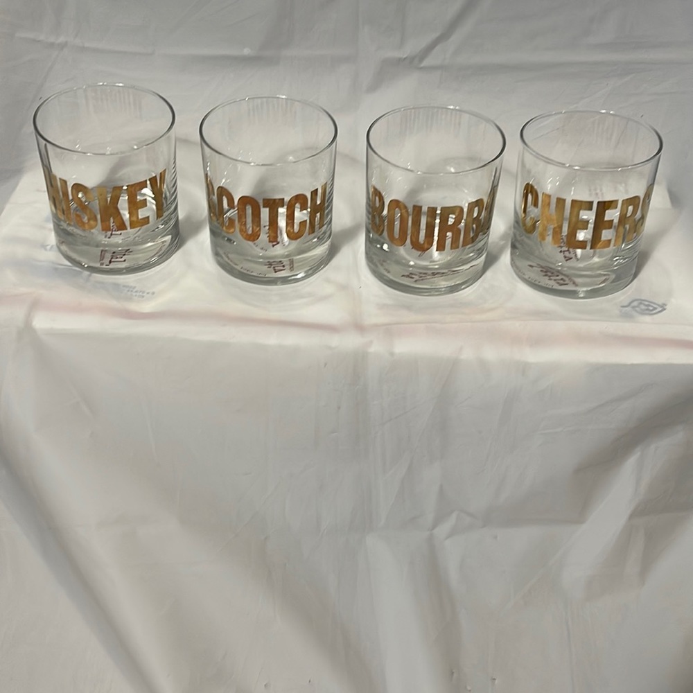 Set of 4 rocks drinking glasses 3.5” tall and 3 1/4” wide